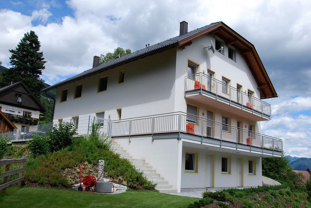 Haus Pflaum Apartamento Dellach im Drautal Exterior foto